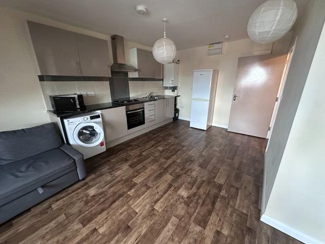 Flat for rent in London Borough of Hounslow, Greater London
