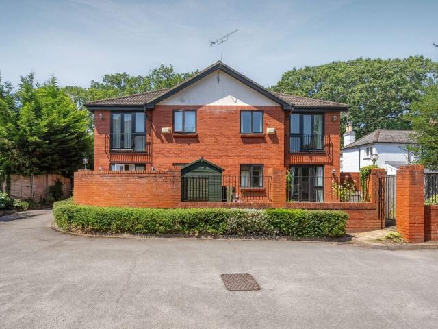 Flat for rent in Sunninghill and Ascot, Sunninghill