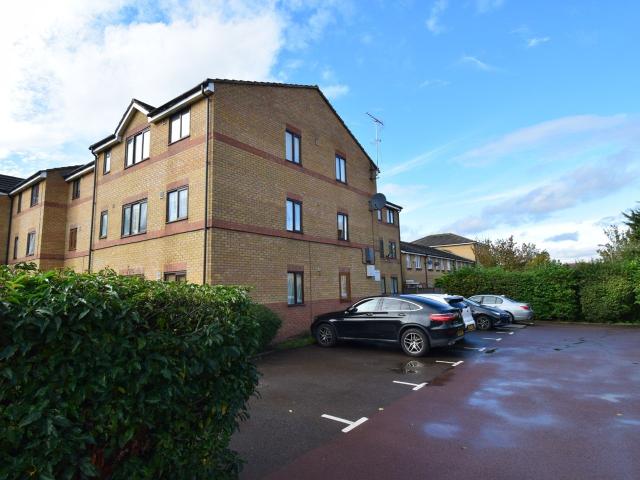 Flat for rent in London Borough of Barnet, Greater London