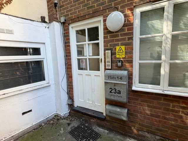 Flat for rent in Slough