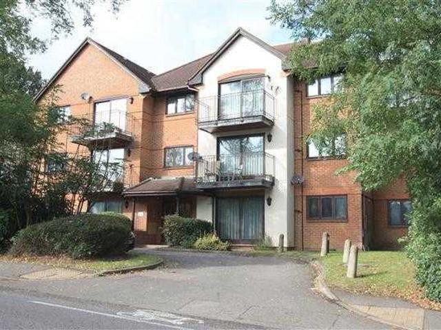 Flat for rent in London Borough of Harrow, Greater London