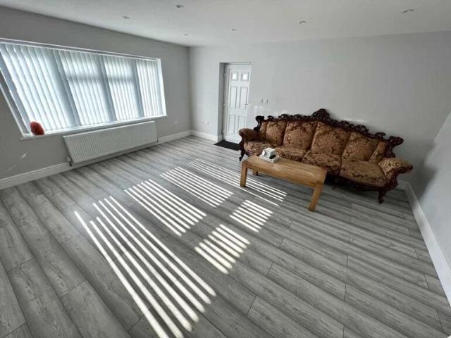 Flat for rent in London Borough of Hillingdon, Greater London
