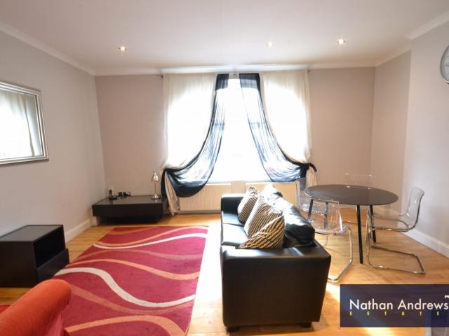 Flat for rent in London Borough of Hillingdon, Greater London