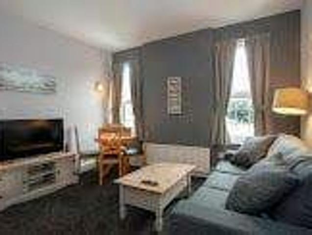 Flat for rent in Ripple, Ash