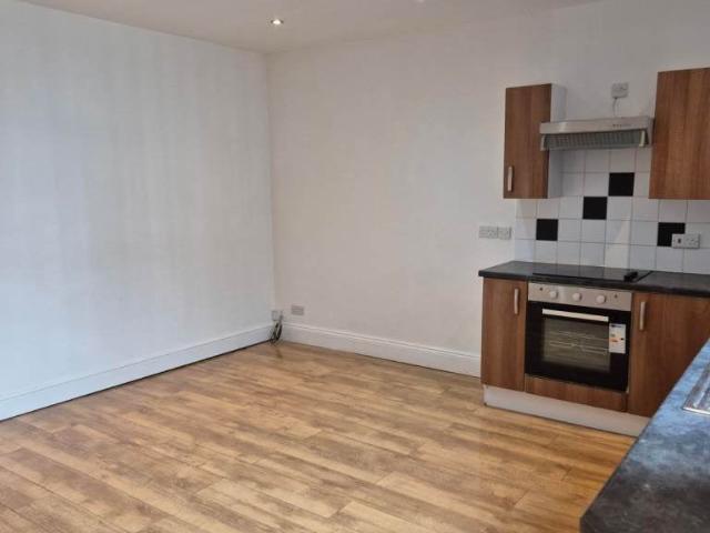 Flat for rent in Whinny Heights, Blackburn