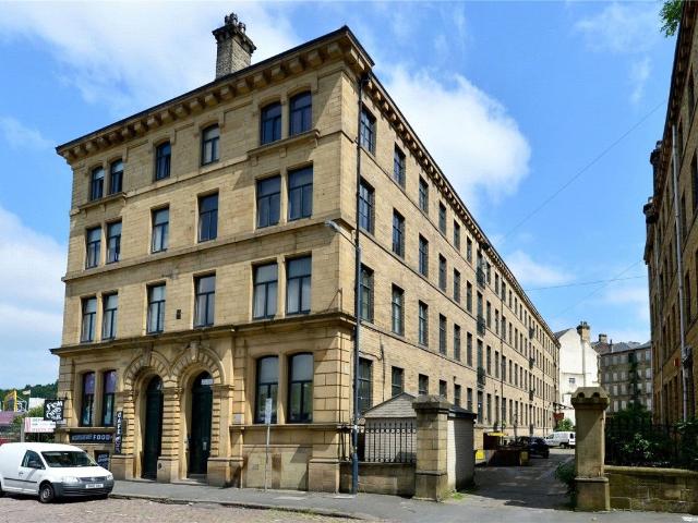 Flat for rent in Eastbrook, Bradford