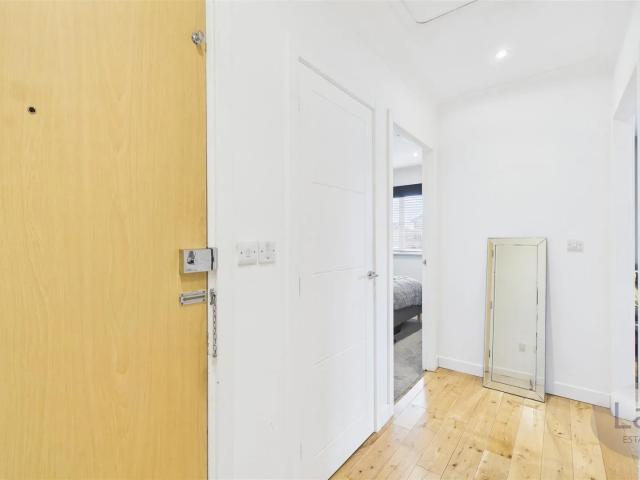 Flat for rent in Broxbourne, Hertfordshire