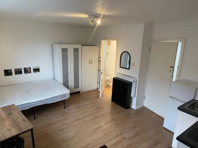 Flat for rent in South Tottenham, Greater London