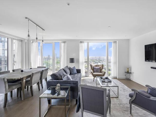 Flat for rent in Wapping, East Smithfield