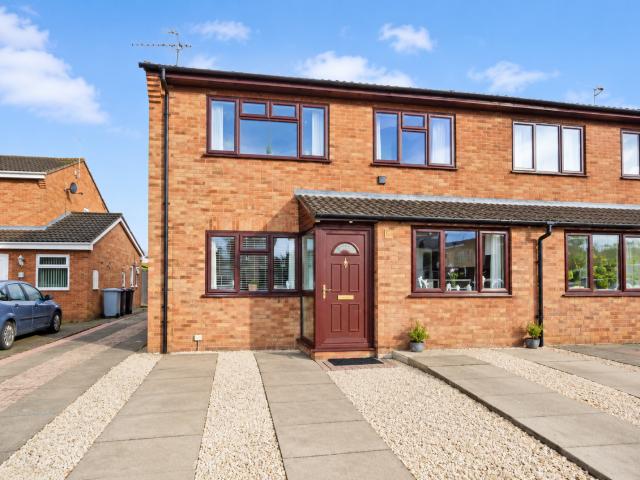 Flat for rent in Leighton, Bradfield Green