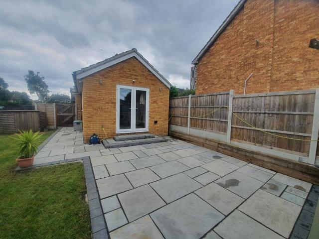 Flat for rent in London Borough of Havering, Greater London