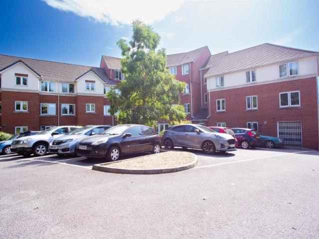 Flat for rent in Chard Town, Chard