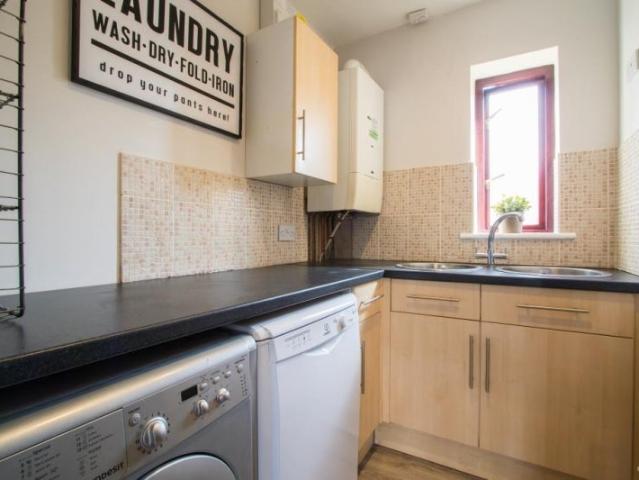 Flat for rent in Hyde Park, West Yorkshire