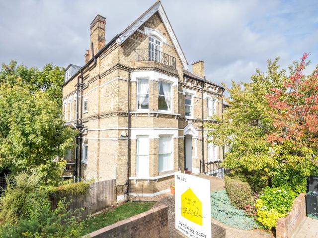 Flat for rent in West Norwood, Greater London