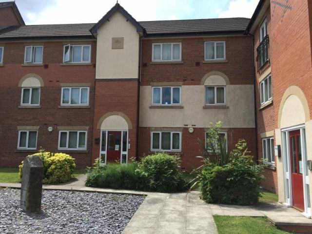 Flat for rent in Besses o' th' Barn, Bury