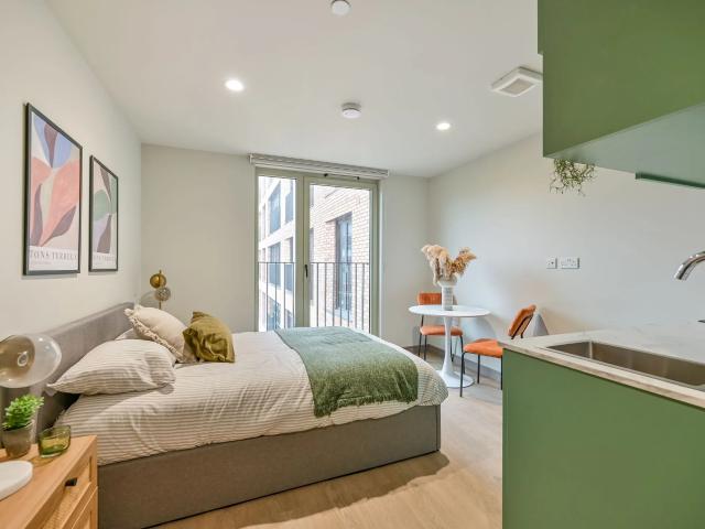 Flat for rent in London Borough of Hounslow, Greater London