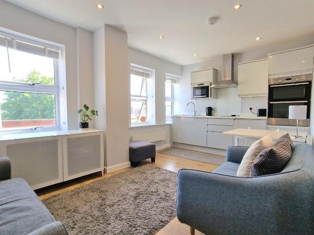 Flat for rent in Farnborough, Rushmoor