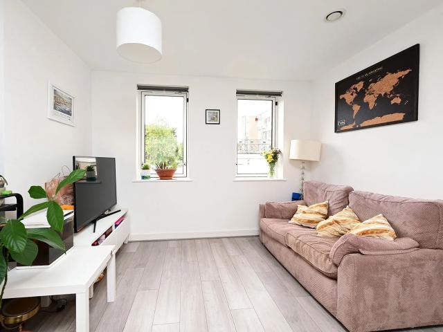 Flat for rent in Priest Down, Hampshire