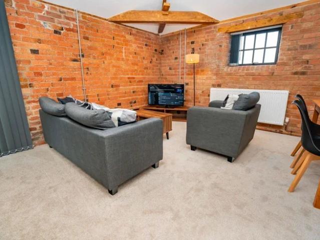 Flat for rent in Alverton, East Midlands