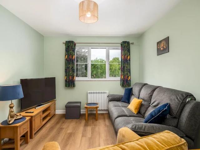 Flat for rent in Moneyhill, Batchworth