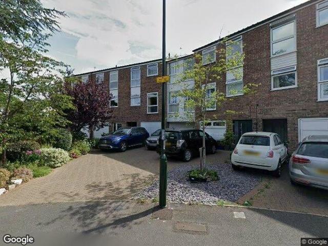 Flat for rent in London Borough of Richmond upon Thames, Greater London