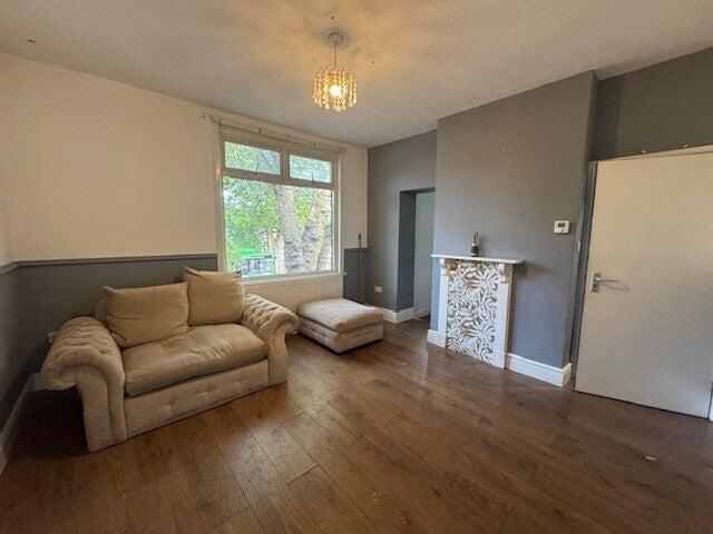 Flat for rent in Mowmacre Hill, Old Wharf
