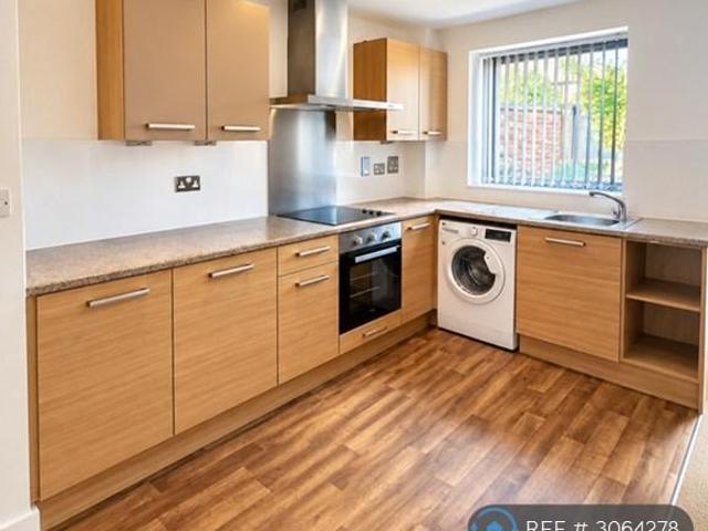 Flat for rent in Fenay Bridge, Kirklees