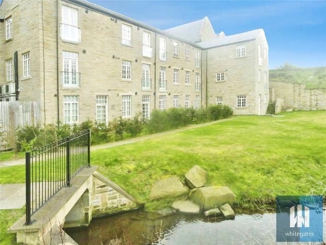 Flat for rent in Fenay Bridge, Kirklees