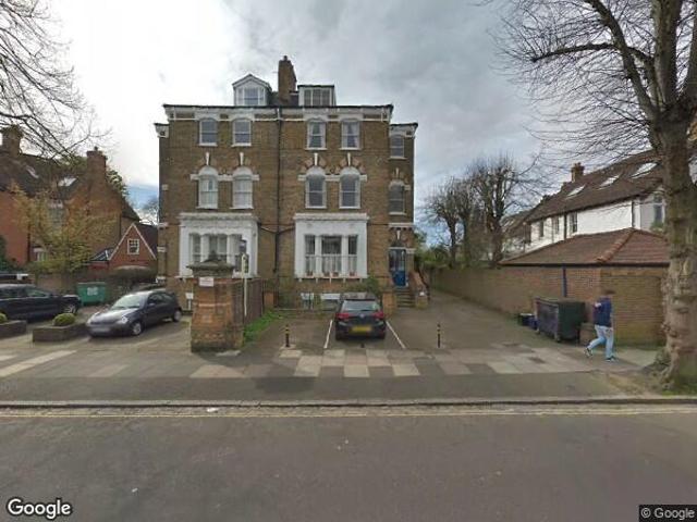 Flat for rent in Strawberry Hill, Greater London