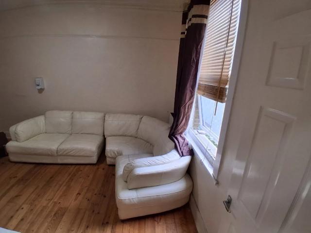 Flat for rent in London Borough of Lewisham, Forest Hill