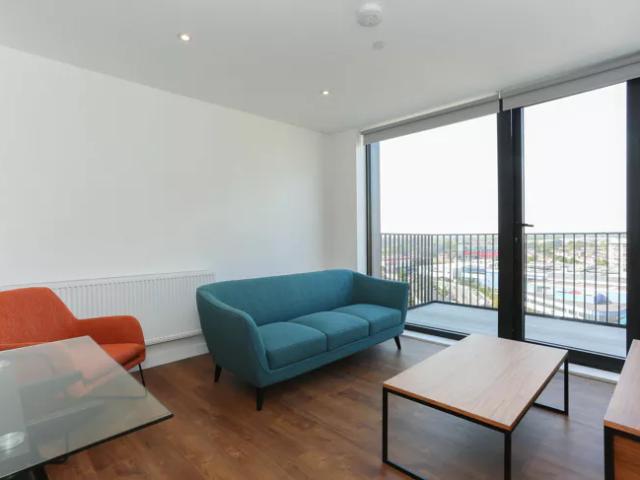 Flat for rent in London Borough of Ealing, Greater London