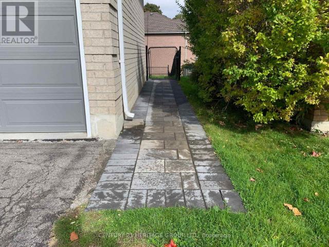 Apartment for rent in Newmarket, Golden Horseshoe