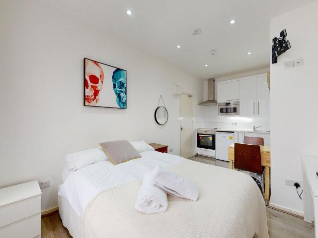 Flat for rent in Cricklewood, Brent