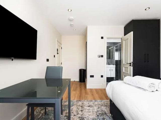 Flat for rent in Cricklewood, Cricklewood