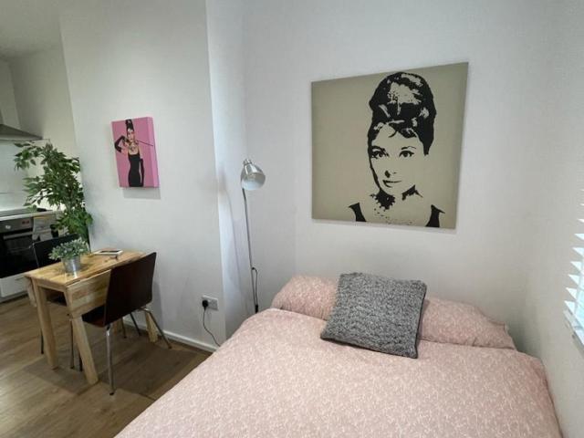 Flat for rent in Cricklewood, Brent