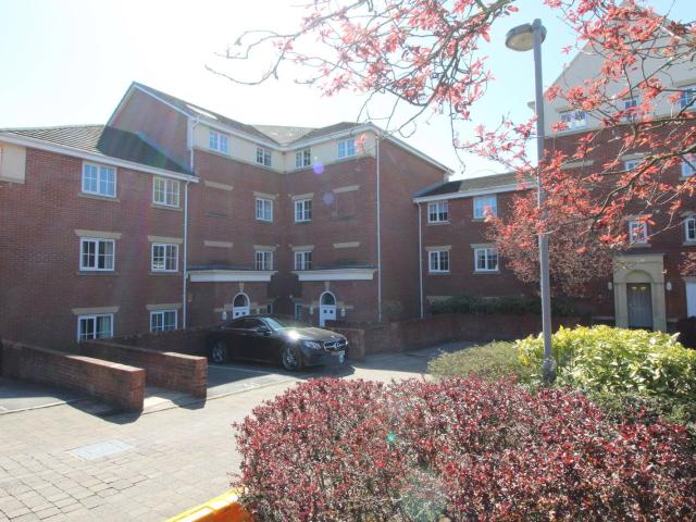 Flat for rent in Chesham, Bury