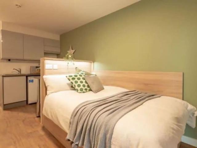 Room for rent in Guildford Park, Westborough