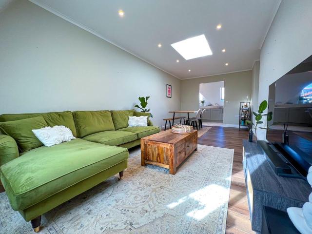 Flat for rent in East Molesey, Elmbridge