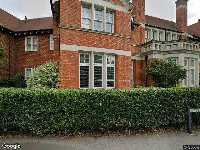 Flat for rent in East Molesey, Elmbridge