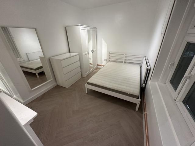 Room for rent in Clapham, Greater London