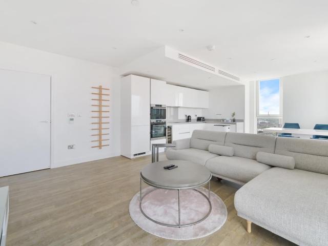 Flat for rent in Vauxhall, Greater London