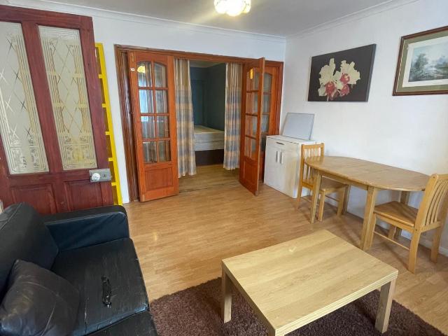 Flat for rent in London Borough of Redbridge, Greater London