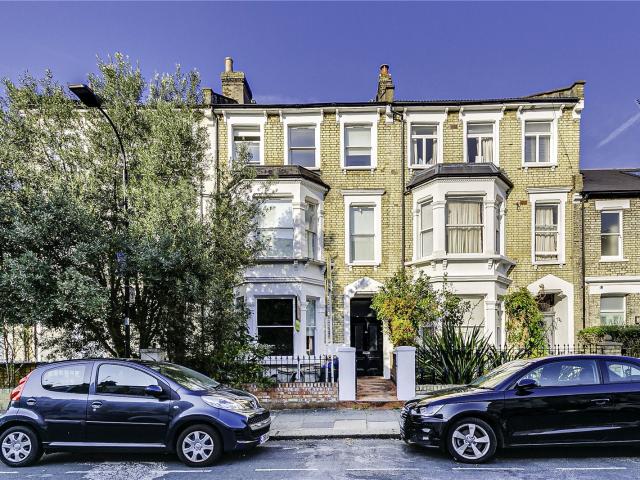 Flat for rent in Shepherd's Bush, Greater London