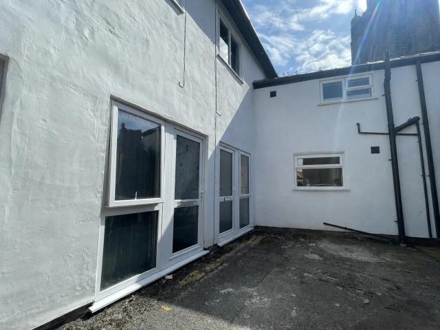 Flat for rent in Wigan, Greater Manchester