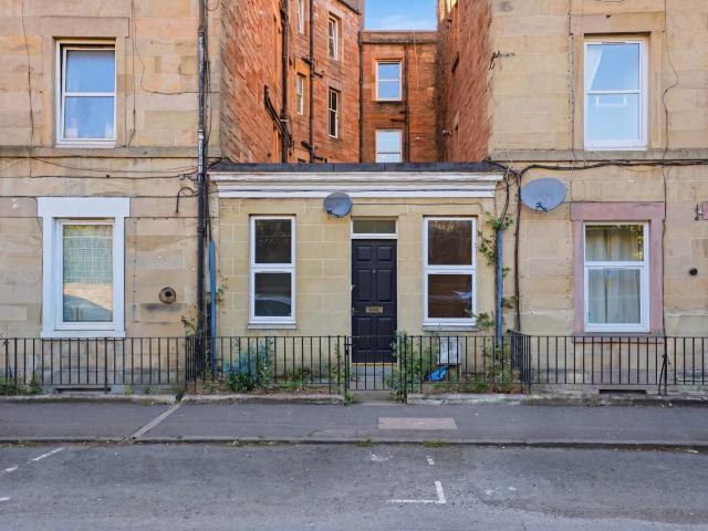 Flat for rent in Tynecastle, Gorgie