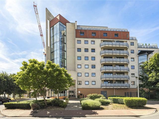 Flat for rent in Silvertown, Silvertown