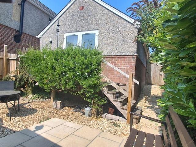 Flat for rent in Lytchett Matravers