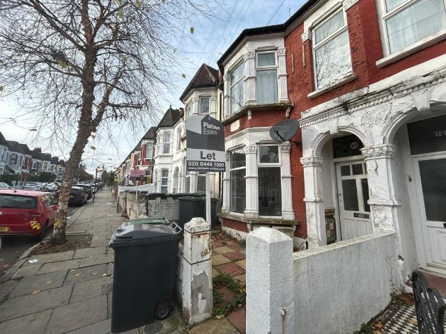 Flat for rent in Harringay Ladder, Greater London