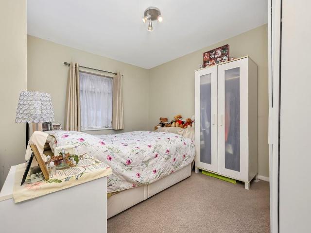 Flat for rent in London Borough of Hillingdon, Greater London