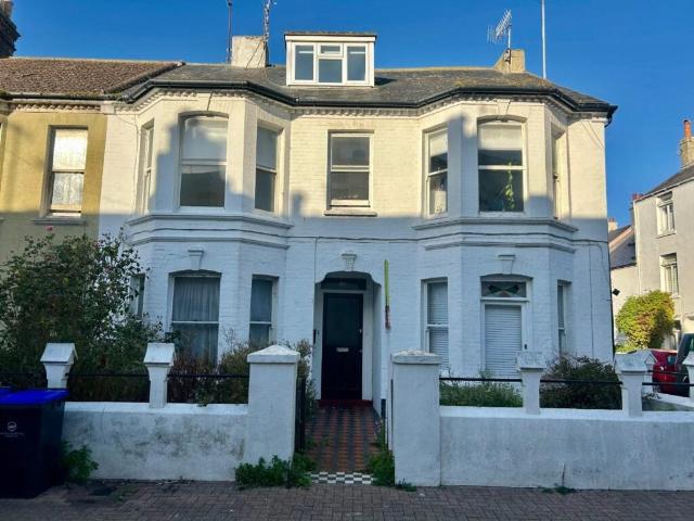 Flat for rent in Worthing, West Sussex